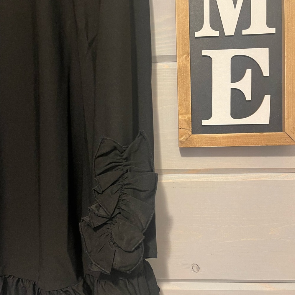 Ladies black tunic - Picture 2 of 3